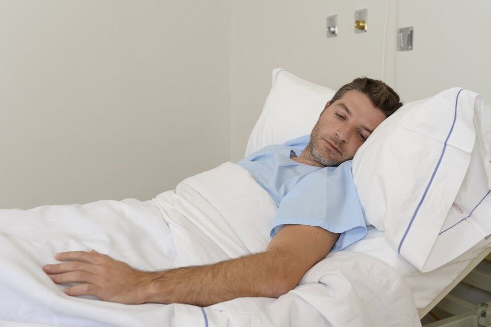 Mann nach der Implantation von Hoden
